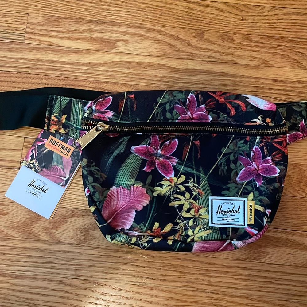 Herschel Supply Co. Crossbody bag with tags